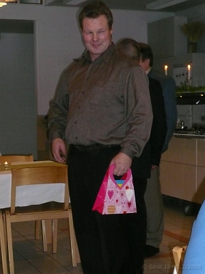 P1020435.JPG - Seppo ja uusi ev�ssalkku